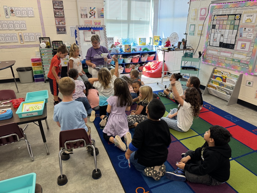 Miss Epstein's Kindergarteners did a fun science experiment with Mrs. Standley (AGR retired math specialist)! We made elephant toothpaste that went along with a story.