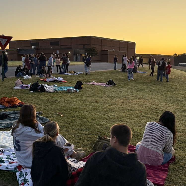 We loved starting our day with the senior sunrise! #ForksUp #BDP #BetterEveryDay