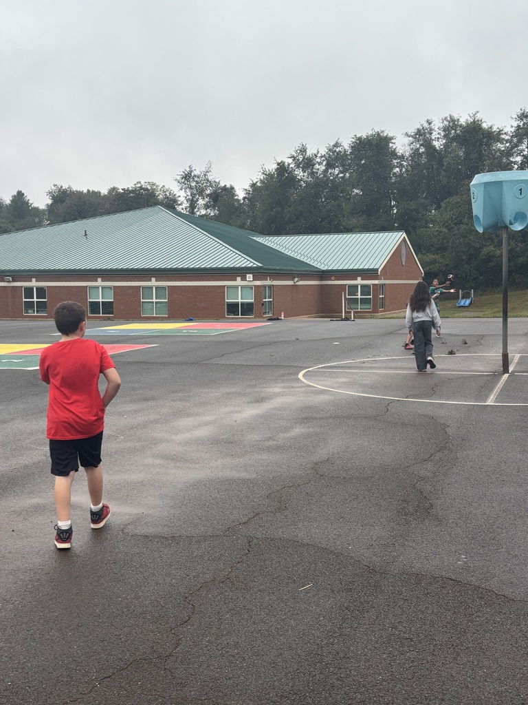 Mrs. Birch's 4th Graders are pictured here enjoying a little mid-morning recess to fulfill their earned minutes from good behavior in the cafeteria this week!!