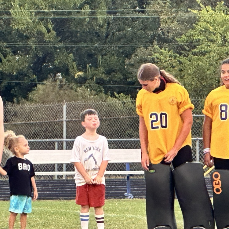 It was great to have the Little Blues join us tonight at the field hockey gams. They cheered the Blue  Devils on to two victories against Spotsylvania; both JV and varsity won! #ForksUp