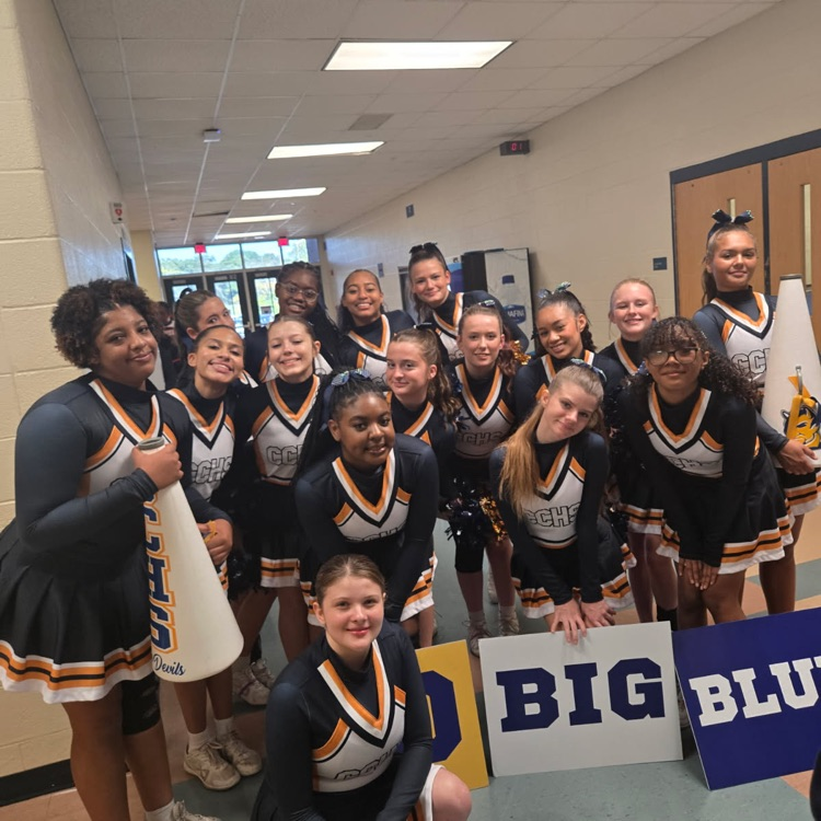 cheerleaders at Riverbend