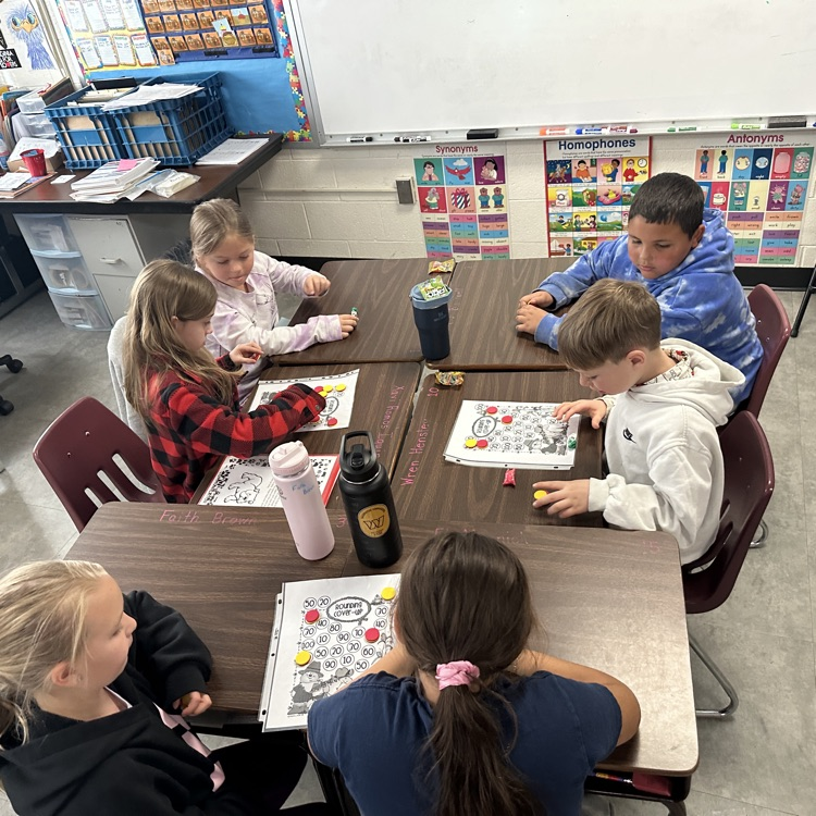 Mrs. Whites 2nd graders played a rounding game today and showed off what they've learned recently in class.