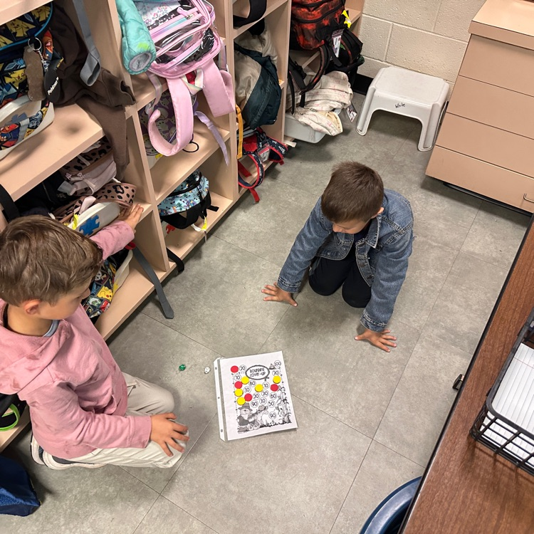 Mrs. Whites 2nd graders played a rounding game today and showed off what they've learned recently in class.