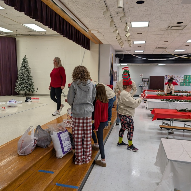 Friday's snow day certainly got everyone on the holiday spirit - but it didn't stop our amazing PAC team from getting the Santa Breakfast ready!
