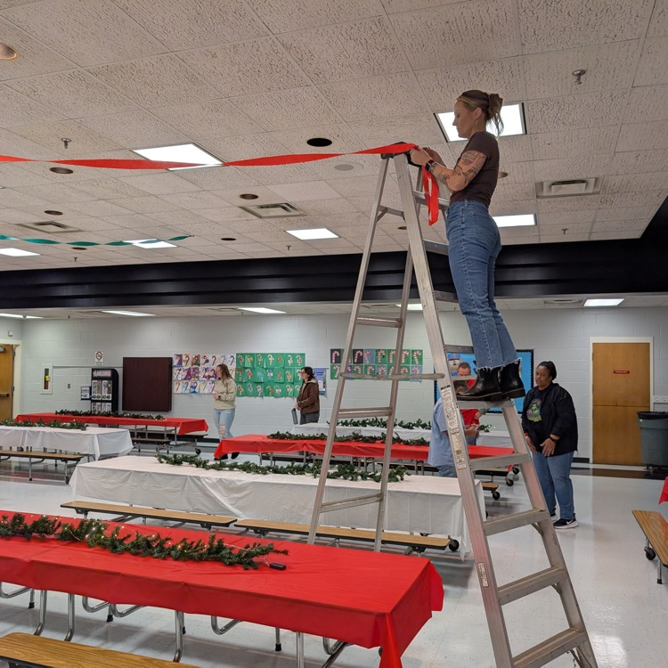 Friday's snow day certainly got everyone on the holiday spirit - but it didn't stop our amazing PAC team from getting the Santa Breakfast ready!