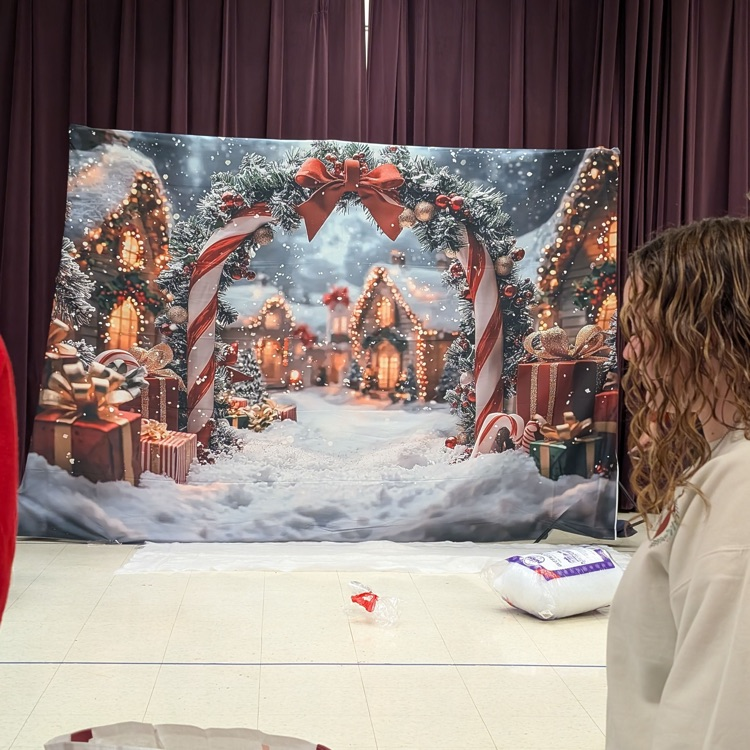 Friday's snow day certainly got everyone on the holiday spirit - but it didn't stop our amazing PAC team from getting the Santa Breakfast ready!