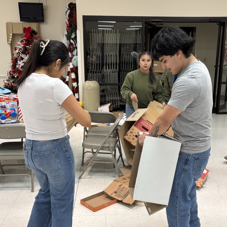 Our Leadership students truly put leadership into action this week! They volunteered with the Community Christmas Basket program, helping pack boxes of food and bags of toys for families right here in our community.