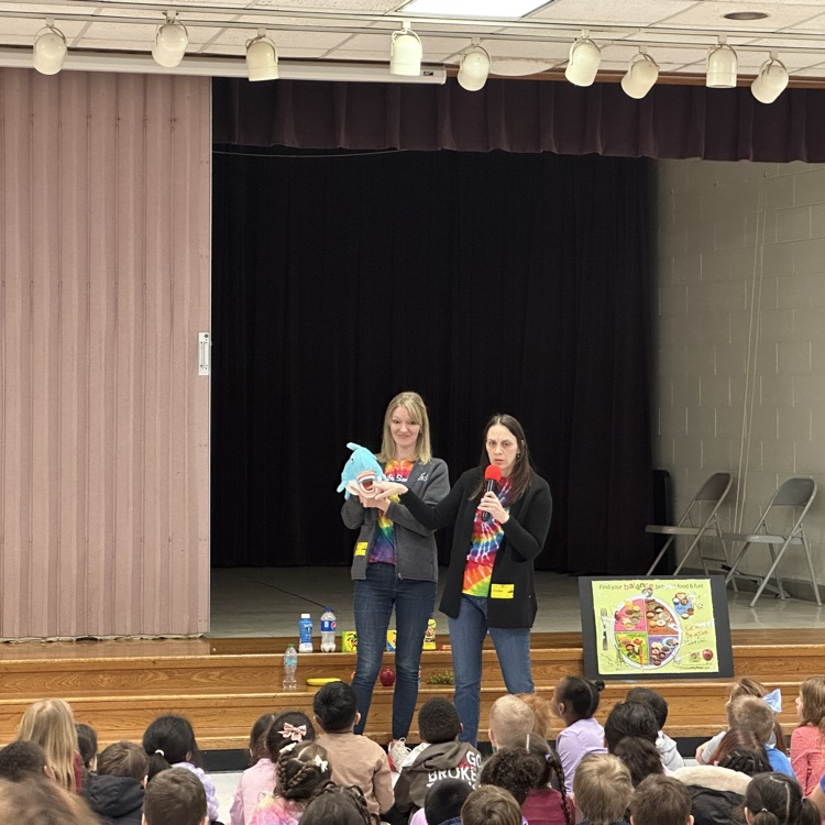 Many thanks once again to Eppard Orthodontics for coming to AG Richardson this morning to discuss dental health with our kindergartners and preschoolers - even the tooth fairy joined in on the fun!