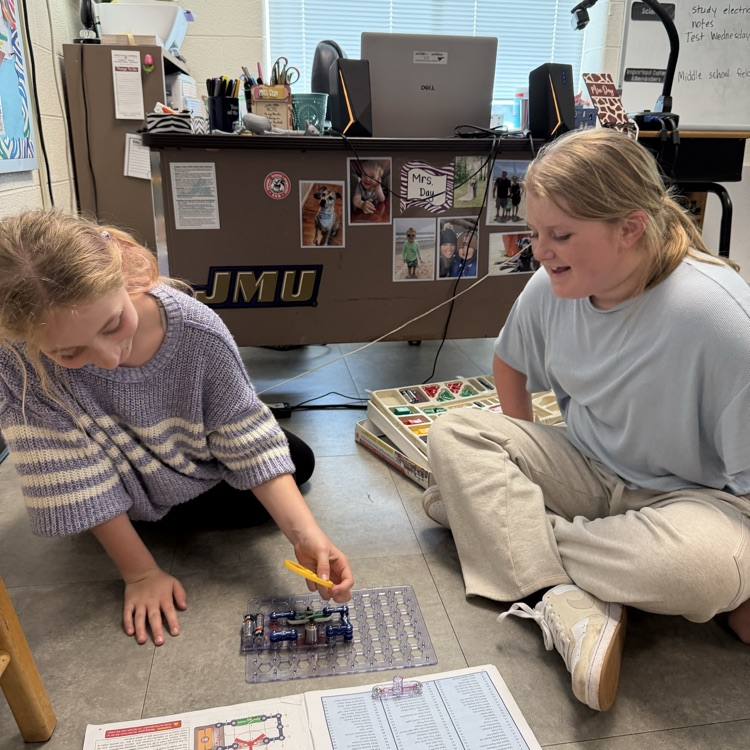 Thanks to the Culpeper County Public Library for letting AGR 5th graders use snap circuits to apply what they know about electricity.  Pictured here are Mrs. days students enjoying their electric creations.