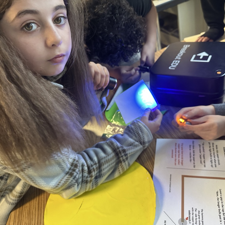 5th graders in Mrs. Sheads' class had an illuminating breakout experience this morning!