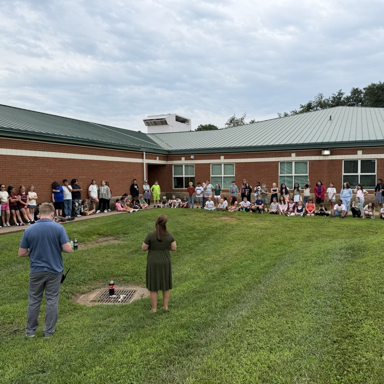 AGR 5th graders experienced the annual Mentos and Diet Coke experiment!