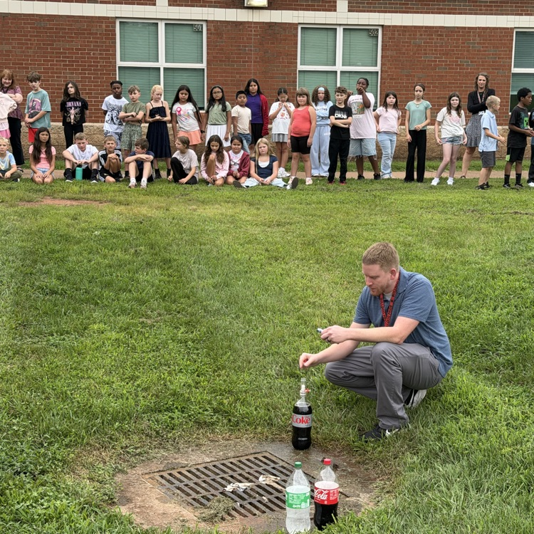 AGR 5th graders experienced the annual Mentos and Diet Coke experiment!