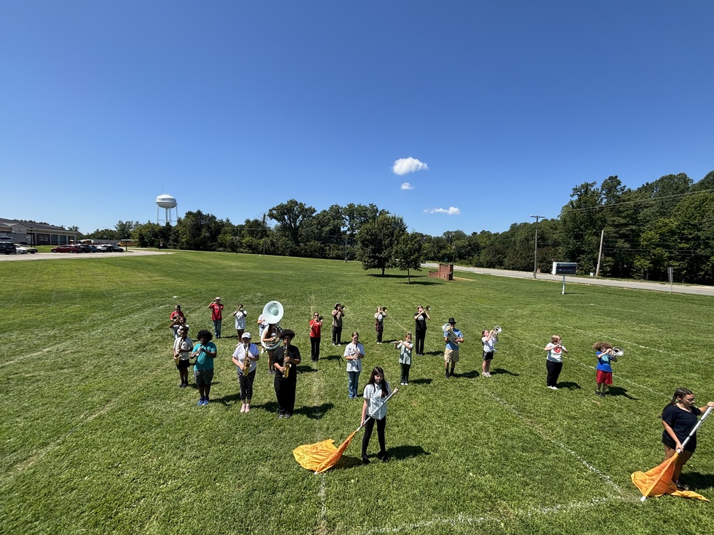 Students in marching band fortmation