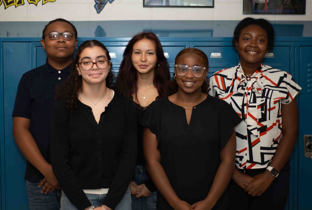 Sophomore officers Barry Jones, Abigail Lawson, Sarah Sargent, Aunnesti Haskins, and Daryn Woodson-Trent