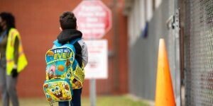 image of K-5 student arrive at school