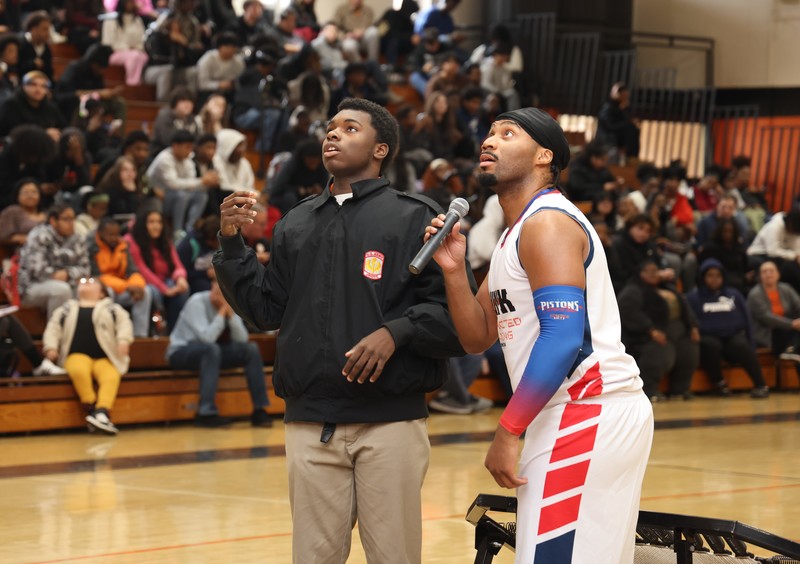 SVHS student (left) and A.G.A Nation acrobatic dunker (right)