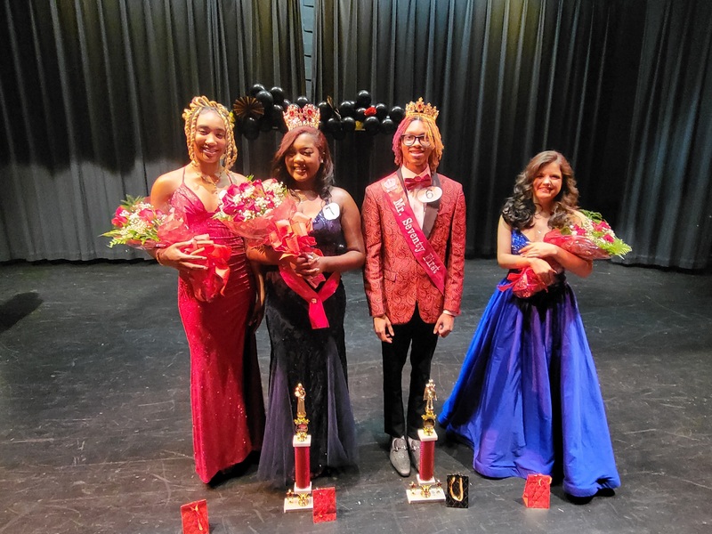 Winners of the pageant, Mr and Miss, 1st and 2nd runners up.
