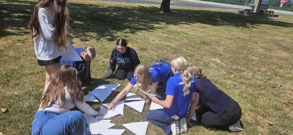BIO 100 students enjoyed some sunshine to work on their biomolecules with a Tarsia puzzle!