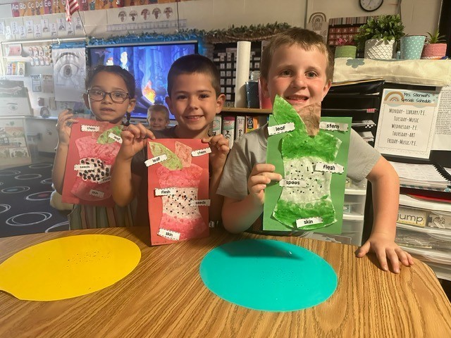 Students are completing apple projects. 