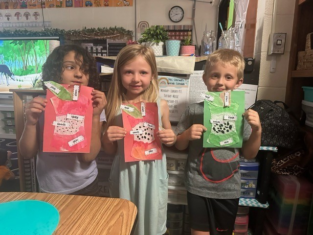 Students are completing apple projects. 