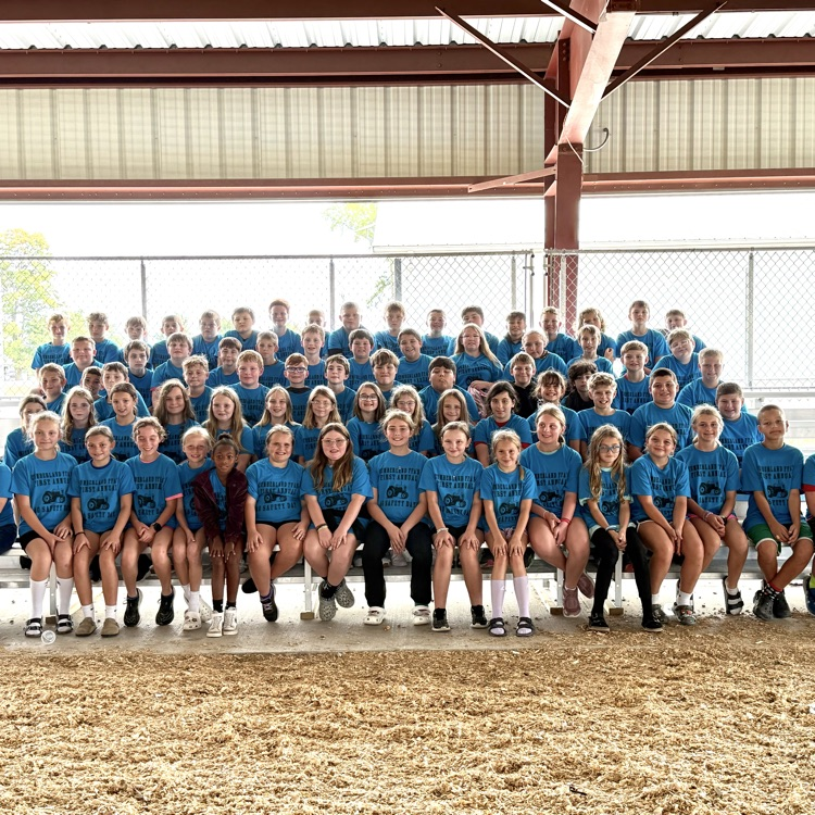 A picture of the 5th grade group