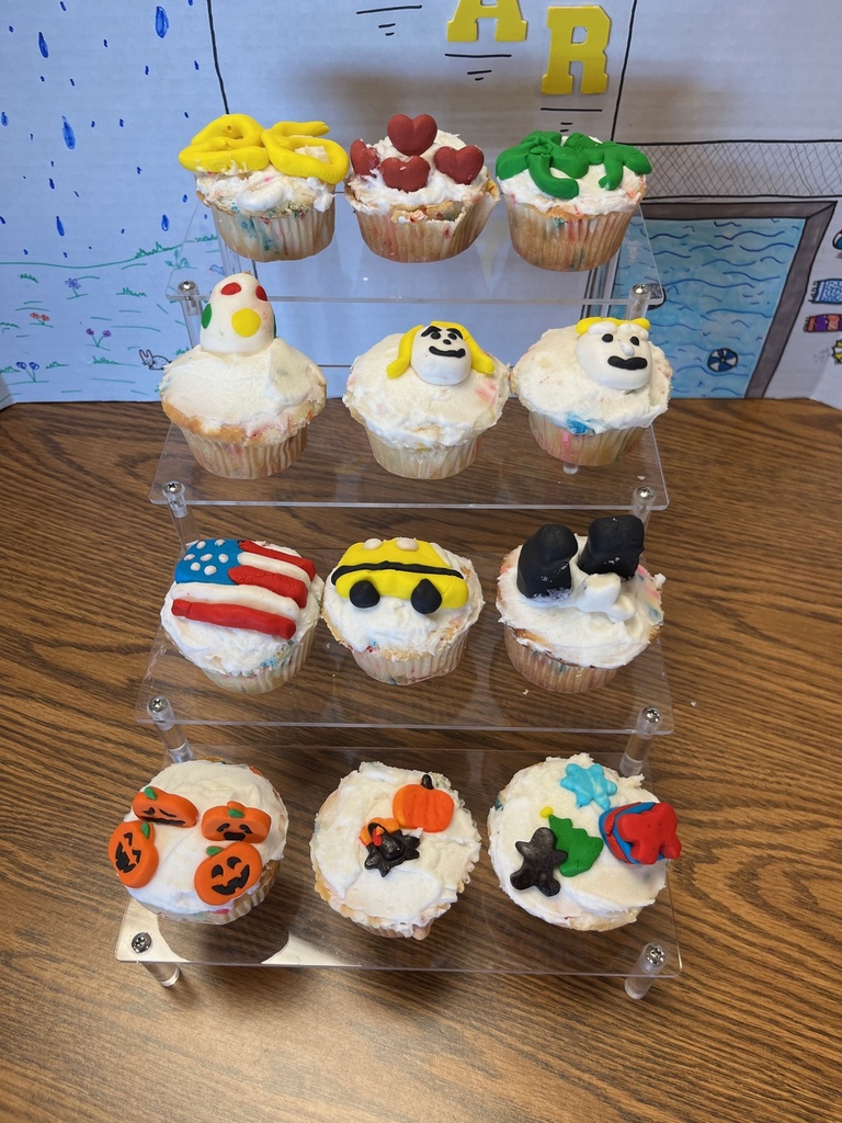 These cupcakes are decorated as the months of the year