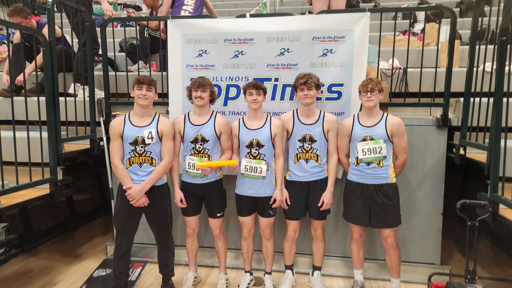 The 4x200 relay and their alterante are pictured. 