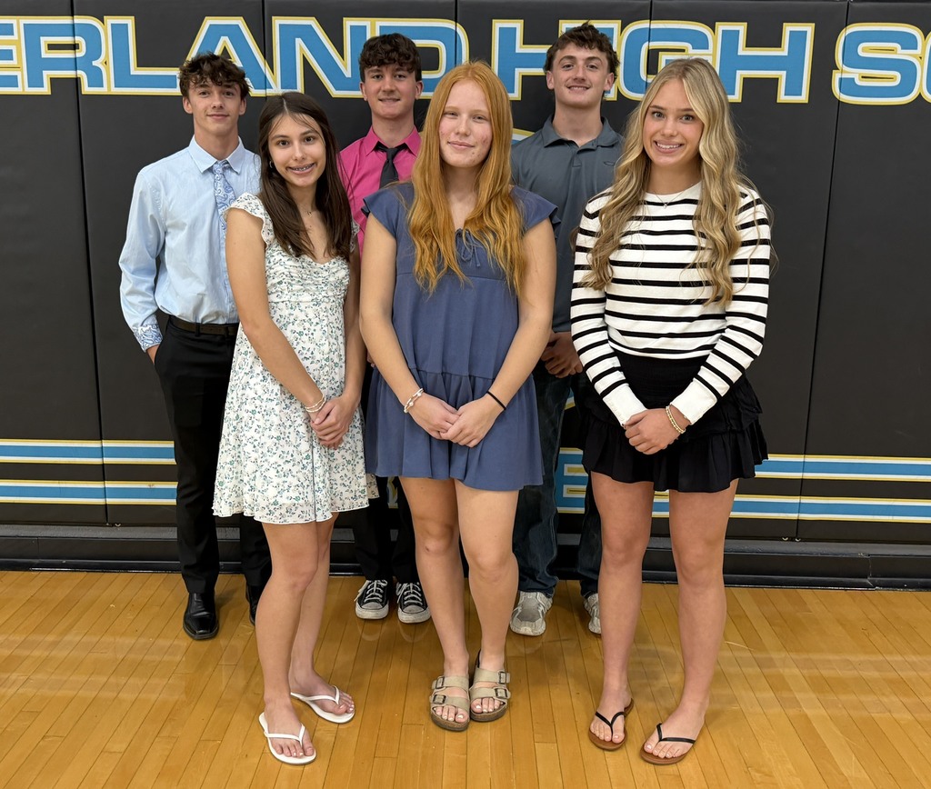 Pictured are the six seniors in the homecoming court.