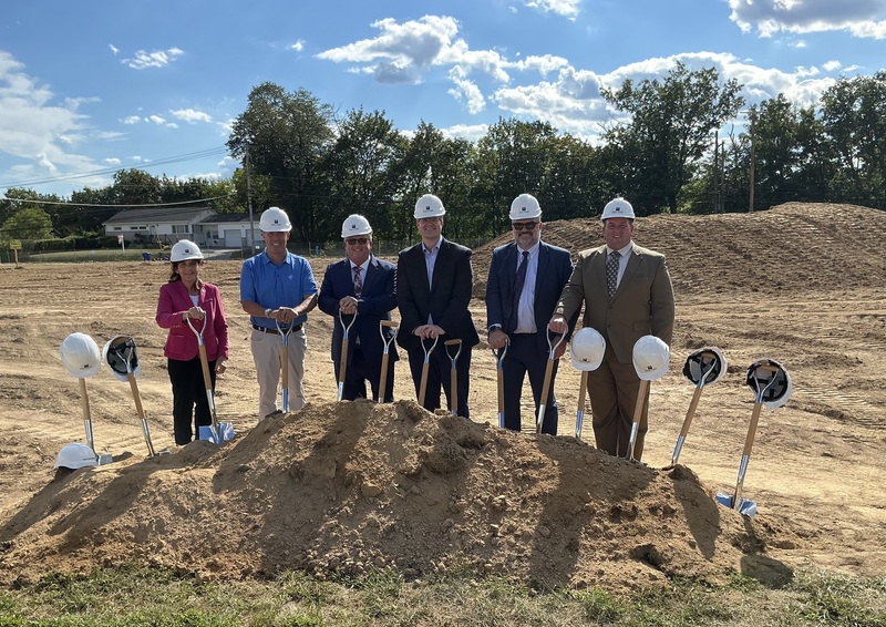 groundbreaking3