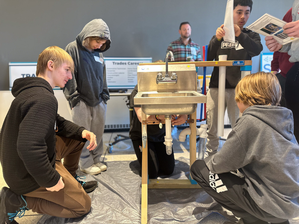 CV9 students had a blast last week exploring STEM careers through hands-on activities with Junior Achievement of South Central PA!
