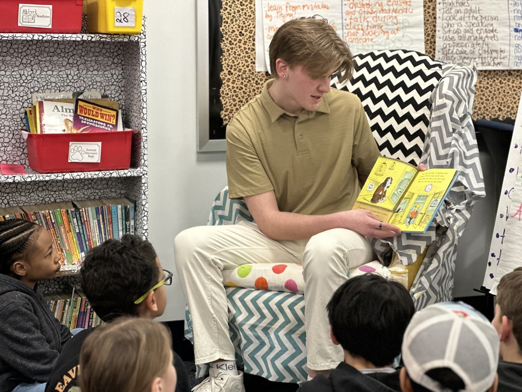 Hampden Elementary Read Across America Day