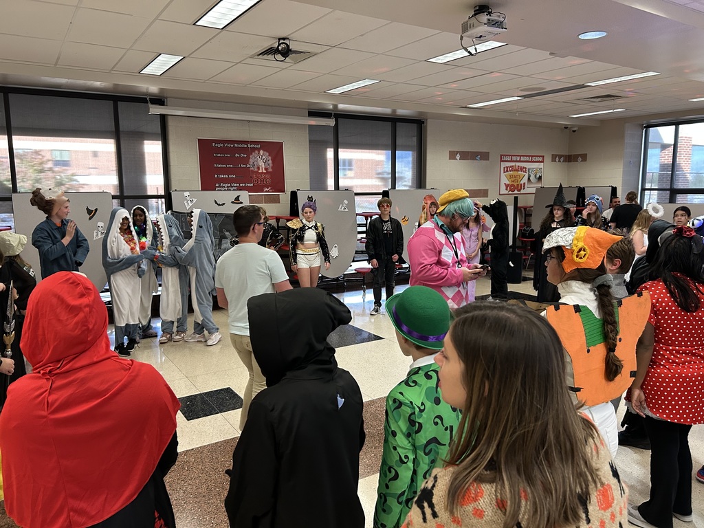 Costume contest for 7th and 8th grade social