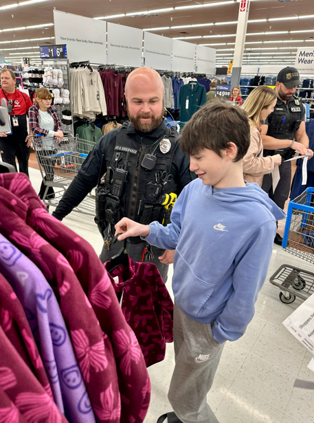 Eagle View Life Skills shopping with cops