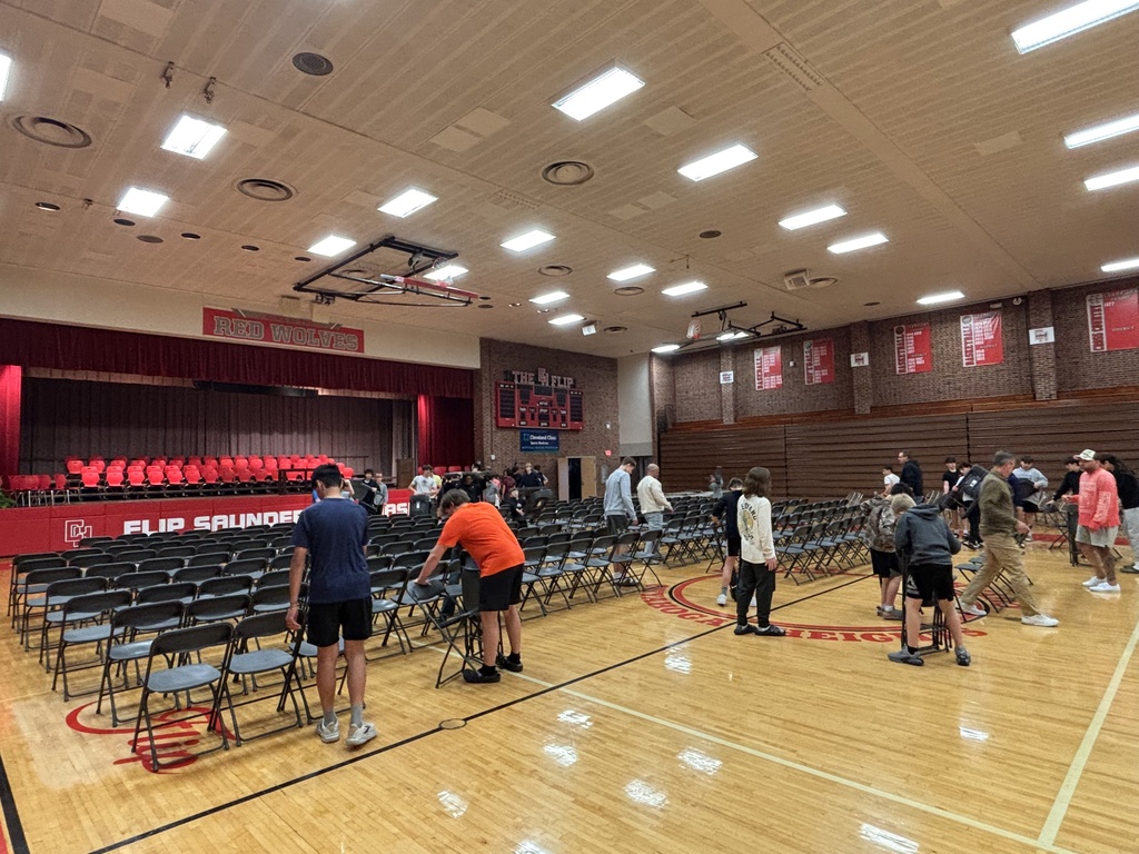 Many hands make light work! Shoutout to some of our awesome middle school students who are helping us get the Flip ready for commencement Sunday!