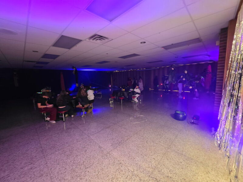 Cuyahoga Heights Middle School Students Celebrate Fall with the Pack Dance