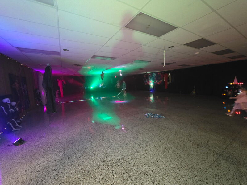 Cuyahoga Heights Middle School Students Celebrate Fall with the Pack Dance