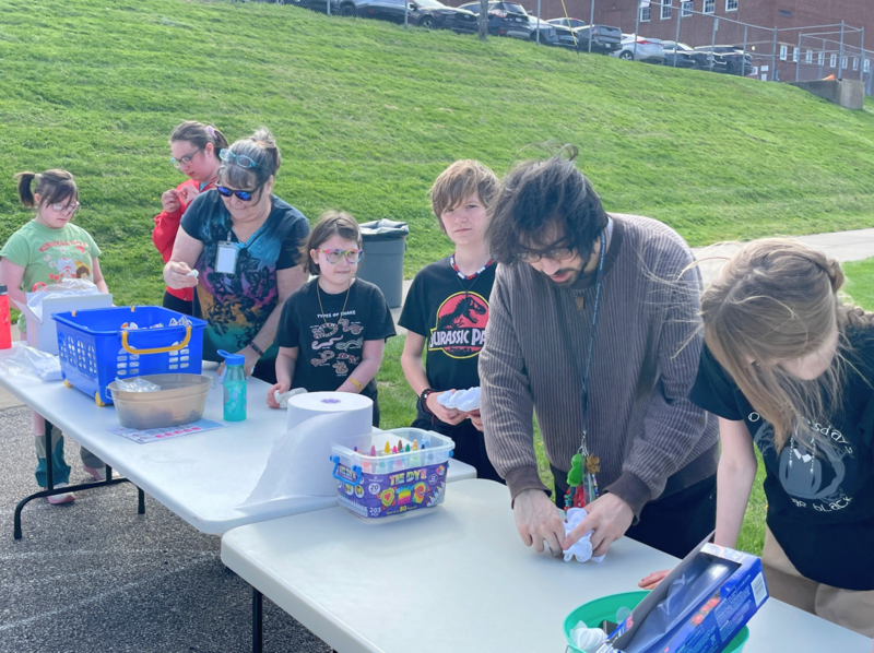 Atttendees make a craft at Inclusion Mixer. 