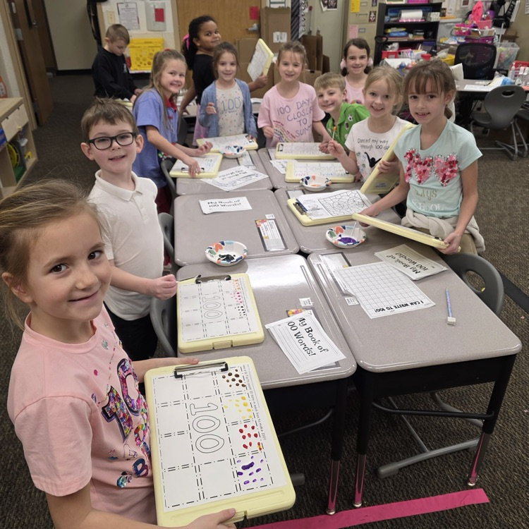 students on the 100th day of school