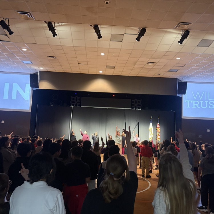 students worship at Chapel