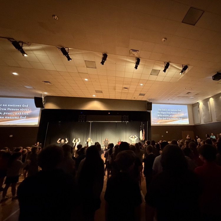 students worship in Chapel