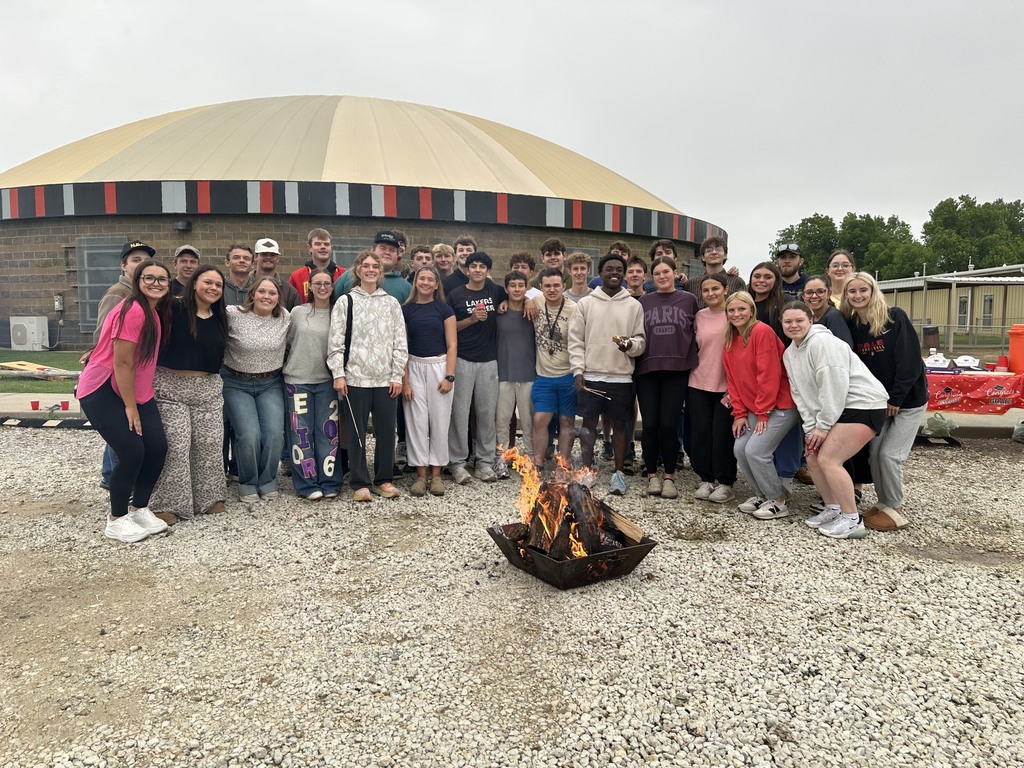 A group of High School students smiling