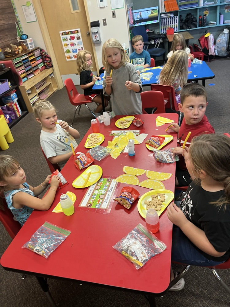 students snacking