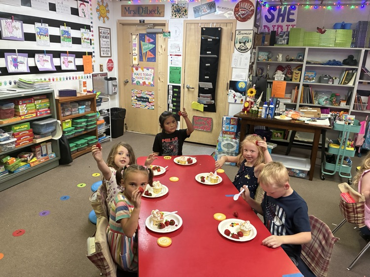students snacking