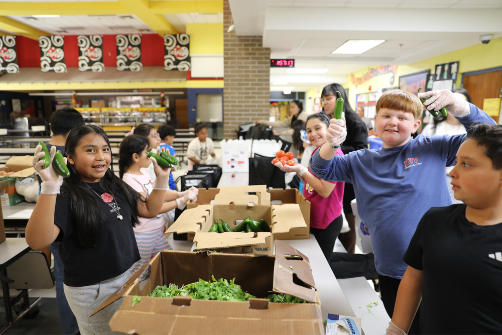 Roan School Celebrates State of Hope Grant Award Through Helping Hands Ending Hunger Partnership