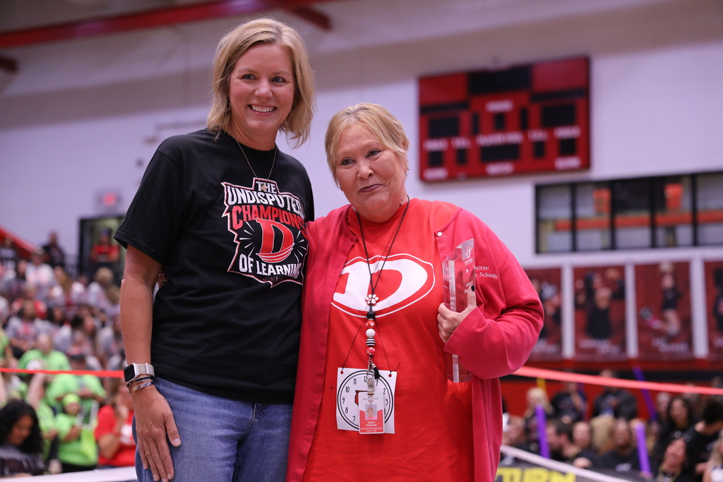 Debra Holbrook Named 2025 Dalton Classified Staff Member of the Year