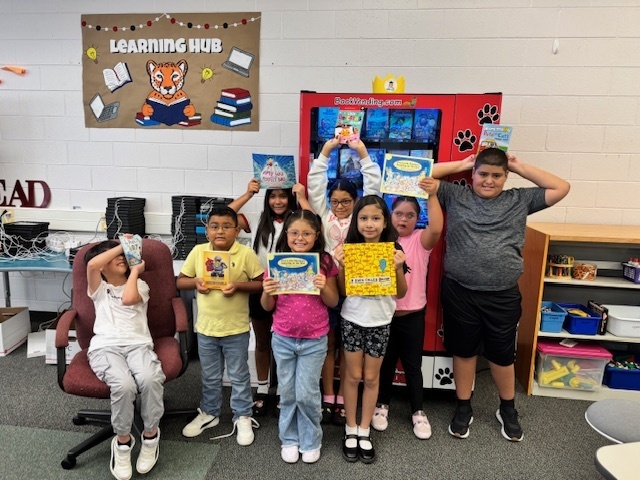 Cheetahs read from the vending machine!