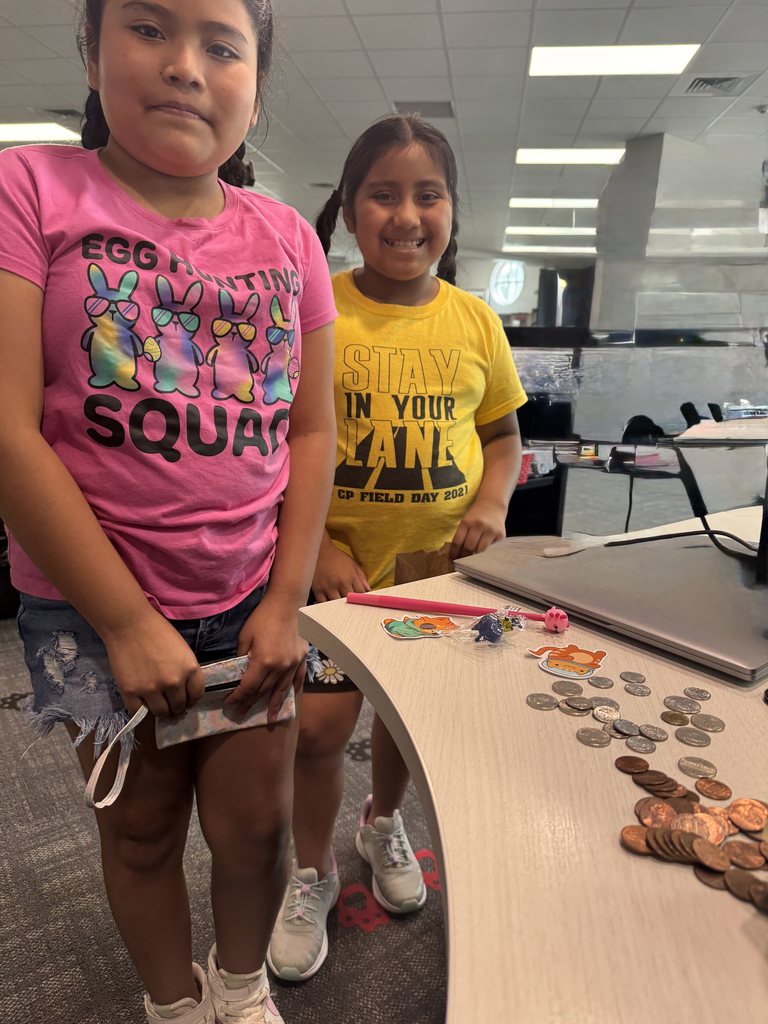 students at PAWp Up Shop