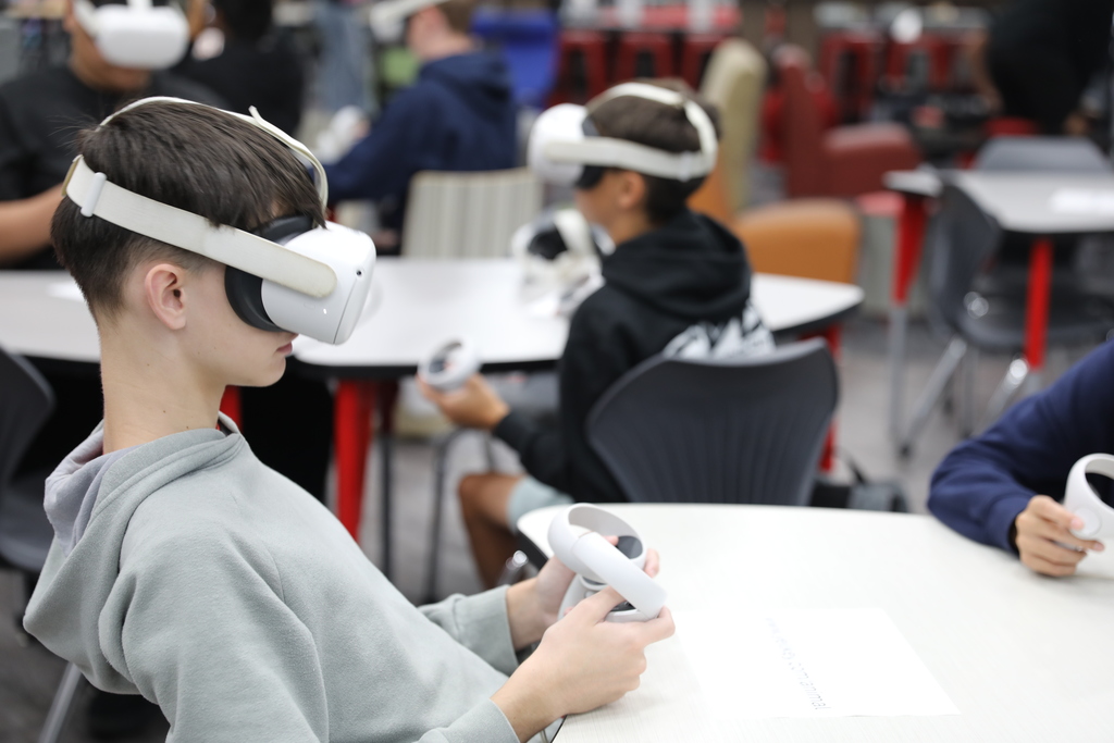 Classroom Spotlight: Deb Harrington’s students at Dalton Junior High wrapped up their geography unit by traveling through the five regions of Georgia—without leaving the classroom! Using virtual reality, they explored the state’s diverse landscapes in an immersive and exciting way.
