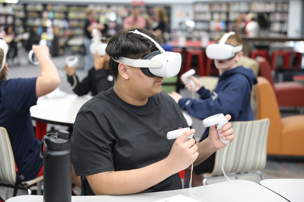 Classroom Spotlight: Deb Harrington’s students at Dalton Junior High wrapped up their geography unit by traveling through the five regions of Georgia—without leaving the classroom! Using virtual reality, they explored the state’s diverse landscapes in an immersive and exciting way.