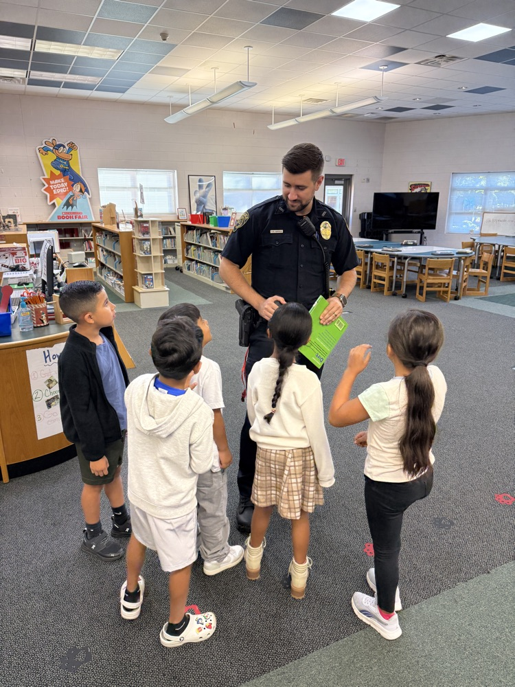  Officer Warren in Learning Hub 